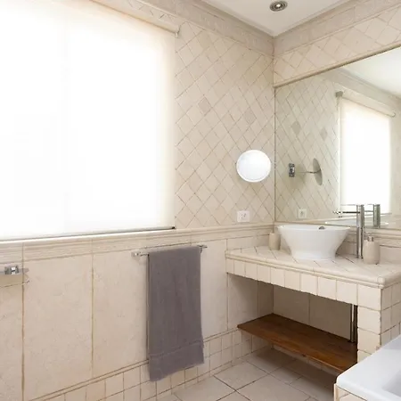 Italianway - La Duquesa Villa *
